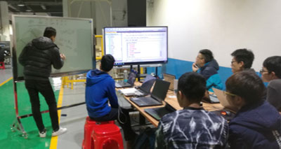 柳州犀灵机器人培训课程图片