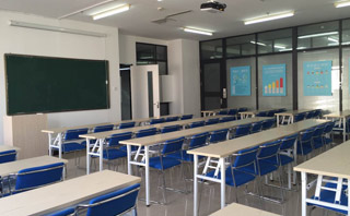 [课室]教室